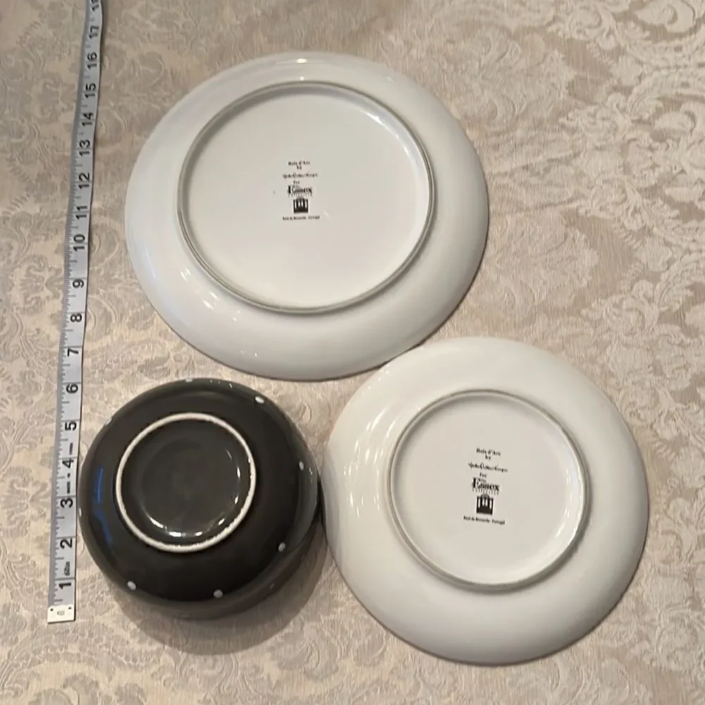 Bois d’Are for the Essex collection 2 plates 1 bowl  no chips or cracks EUC